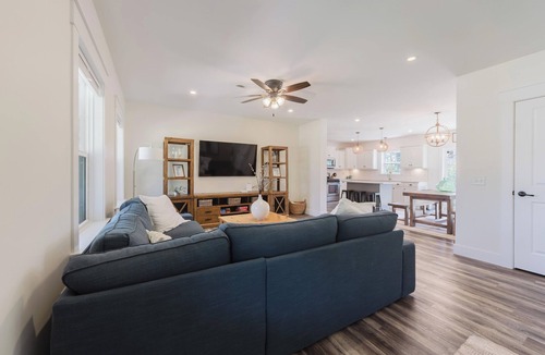 Miami Park House | Lake & Lantern-Beach Access-Sleeps 11