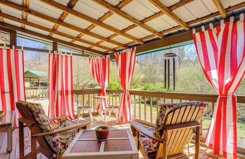 Dahlonega Cabin | Large Deck: Luxe 6-Acre Retreat in Dahlonega!