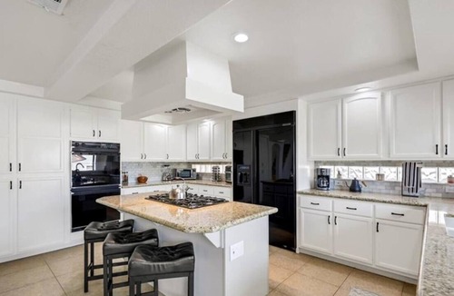 Green Valley House | Legacy GOLF Frontage, Pets Ok 5/3 Htd POOL/SPA BBQ,Firepit,10 min strip!
