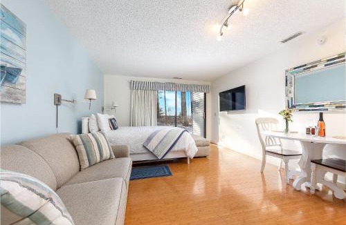Acme House | Lovely Beachside Studio 5679
