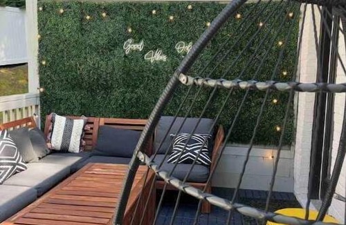 Decatur House | Luxe Modern Hideaway in Downtown Decatur - 1BR 1BA