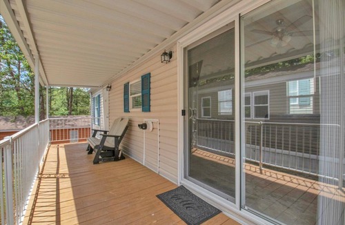 Pigeon Forge Cottage | Luxury 2BR Cottage w/King & Queen Beds
