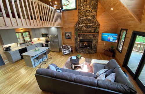 My Mountain Cabin | Mountain Gypsy, Hot Tub, Games Indoor/Outdoor