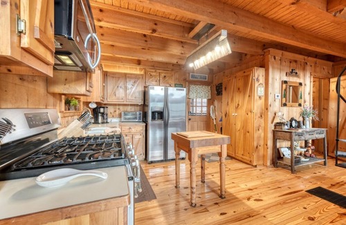 Suches Cabin | Mountain Lodge -Dog-Friendly -Fire table -Stunning View -Tranquil Surroundings