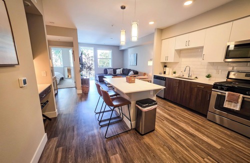 Orange Apartment | New Upscale Luxury 1bd/1ba in OC Near Disneyland