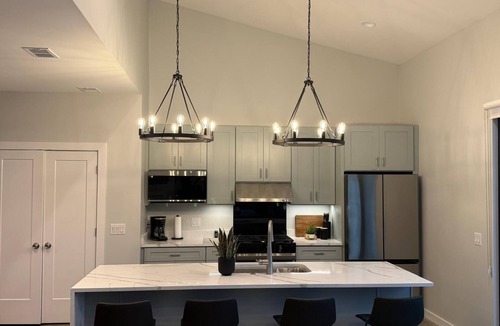 Stevensville House | Newly built luxury retreat with Heated Pool,Hot Tub, Near Beaches & Wineries