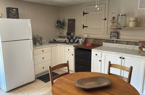 Acworth Apartment | Newly remodeled poolside studio apartment on 6 acre horse farm