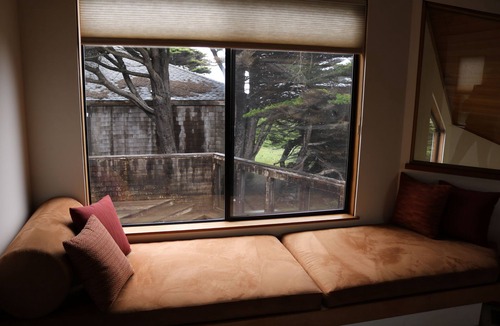 Sea Ranch House | OCEAN FRONT-WHITE WATER VU from every room - above Del Mar Cove