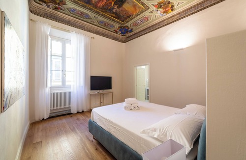 Santa Croce House | Palazzo Salviati Quaratesi