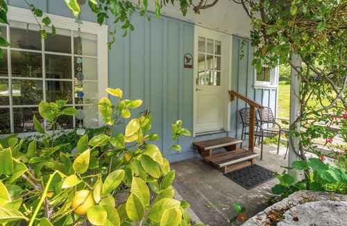 Mendocino Apartment | Peaceful Garden Oasis with Breakfast Provided