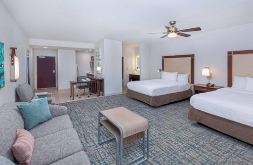 Sandy Springs Hotel | Perimeter Center Queen Studio | 4 Units w/Free Breakfast, & Indoor Pool Access!