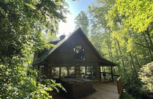 Deep Gap Cabin | Private Mountain Retreat w/Hot Tub and Fire Pit