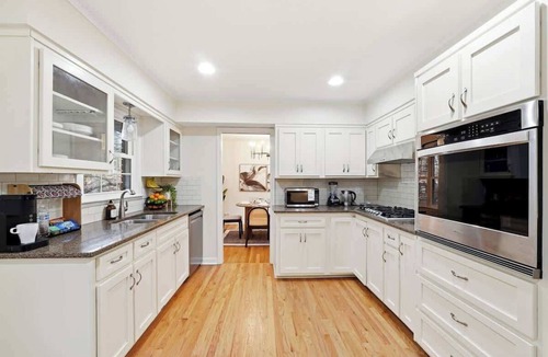 Tucker House | Refined Pool Oasis| All-King Beds | TVs Throughout