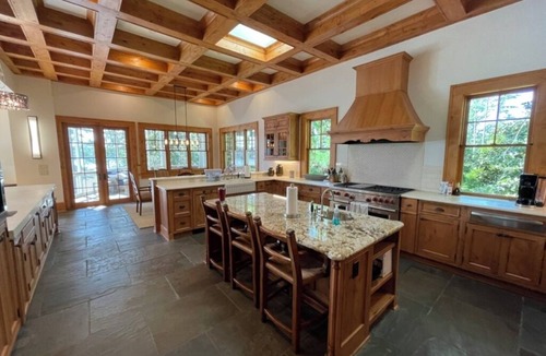 Greensboro House | Reynolds Lake Oconee - MASTERS WEEK RENTAL - 6 bed 8 bath house - 9,300 SF
