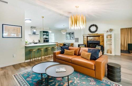 Homosassa House | Riverfront Cottage in Homosassa: 'Chateau Relaxo'