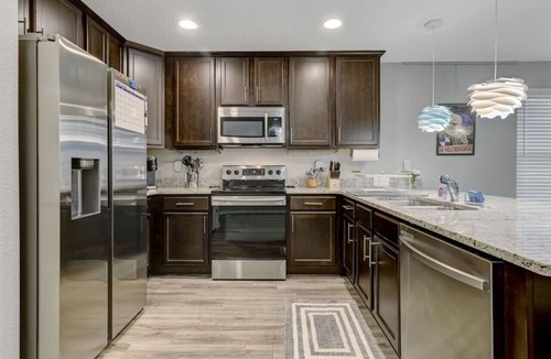 Murray Hill House | Sapphire Echo for 6 (Close for Downtown)