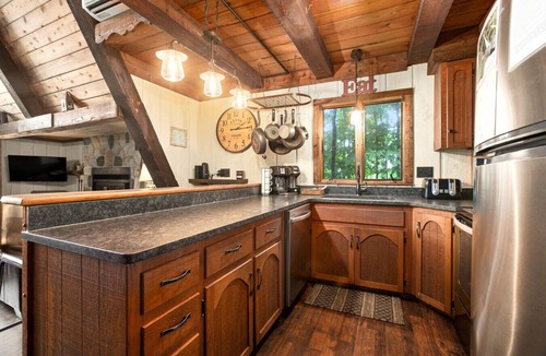 Bellaire House | Secluded A-Frame with Epic Views & Pool Access