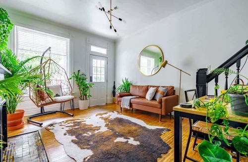 Victorian Village House | Short North/Downtown | Walk to Convention Center | Free Parking | 5,800+ Reviews