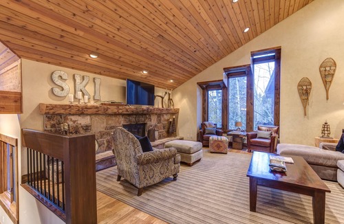 Deer Valley House | Ski-in/Ski-out in the heart of Silver Lake! Spacious with lovely mountain views!