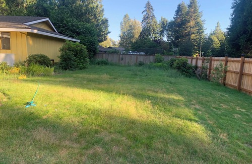 Everett House | Spacious 7-bedroom house in enchanting Snohomish with AC