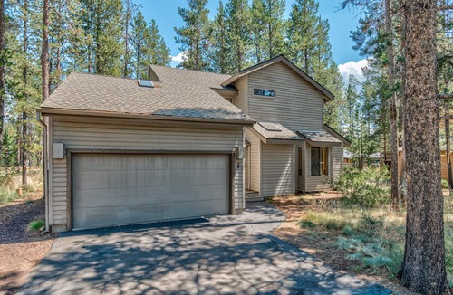Deer Park House | Sunriver home, private hot tub, ac, 4 bedrooms, sleeps 8