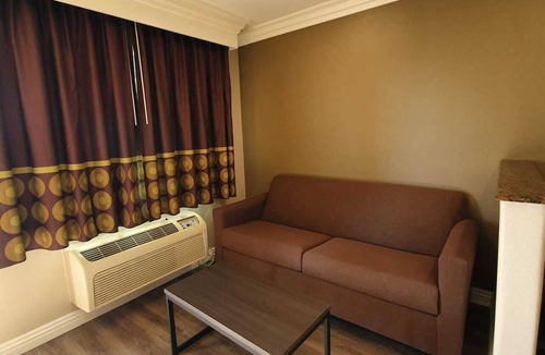Cypress Hotel | Super 8 by Wyndham Cypress Buena Park Area