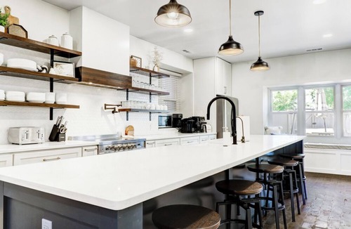 Witmer House | The Barn at Legacy Manor
