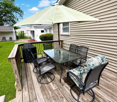 South Bend House | The Irish Charm5BR 2BA Home 1mi to ND Campus