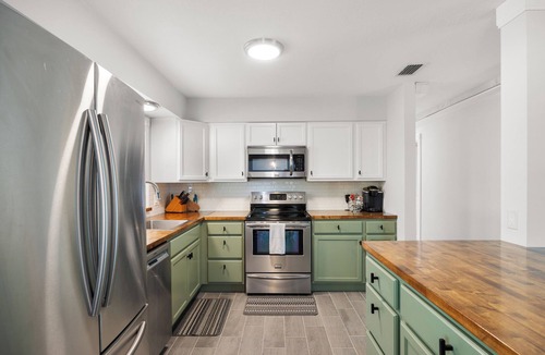 Yankeetown Cottage | The Palm Cottage