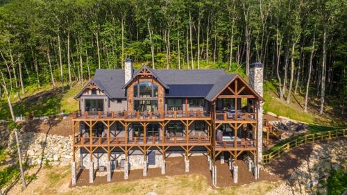 Banner Elk House | Up and Away at Eagles Nest