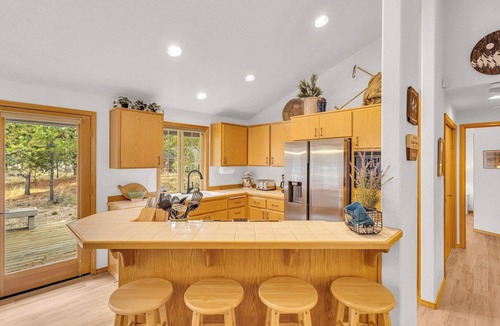 Deer Park House | Updated 3bedr Northside Sunriver, Hot tub, Pets ok