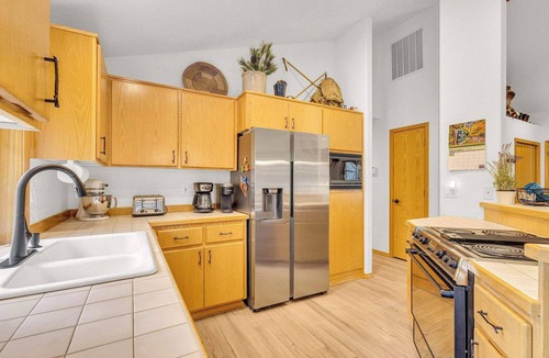 Deer Park House | Updated 3bedr Northside Sunriver, Hot tub, Pets ok