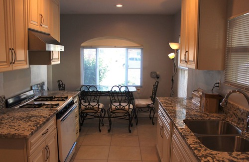Riverview House | Vacation or executive rental in the heart of Orange County