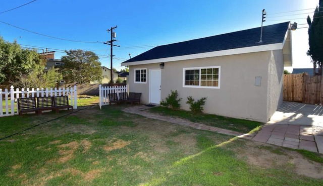 2BD~1BA near Freeways and Biola University ~15 min Drive to Disneyland