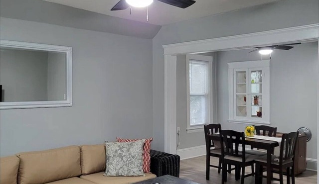 #3- Charming 2-bedroom apartment on the 3rd floor in Worcester