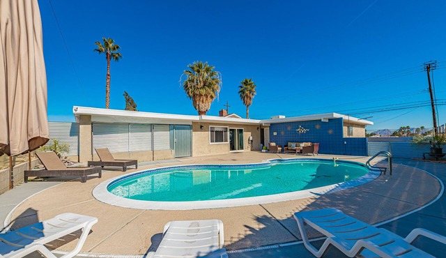 4BR/2BA W/Pool10 mins to Strip/5mins to Chinatown