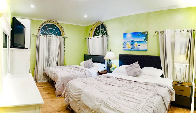 4BR 2BATH 7BED WOLLASTON BEACH.NearBOSTON1