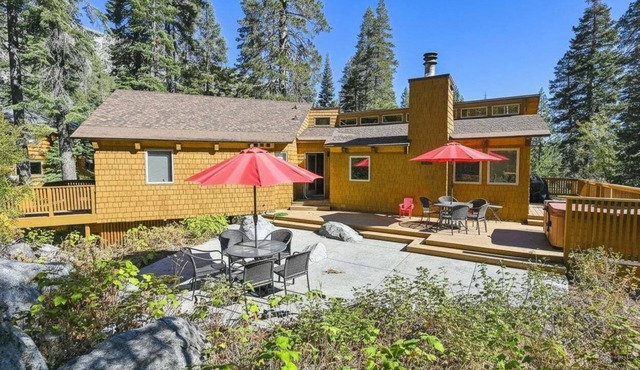 Alpine Adventure by Tahoe Getaways - Ski Shuttle, Hot Tub + Pet Friendly
