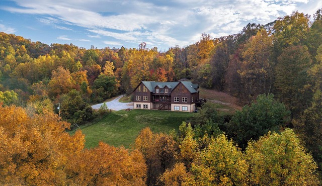AMAZING VIEWS! Hiking/Shenandoah ParkAccess/62 Private ACRES-4 Bedroom Suites