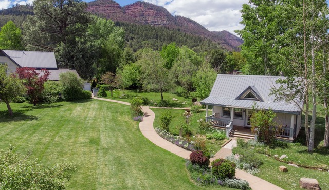 Apple Orchard Inn