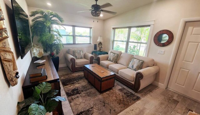 Bali Bungalow - Heart of Cocoa Beach!