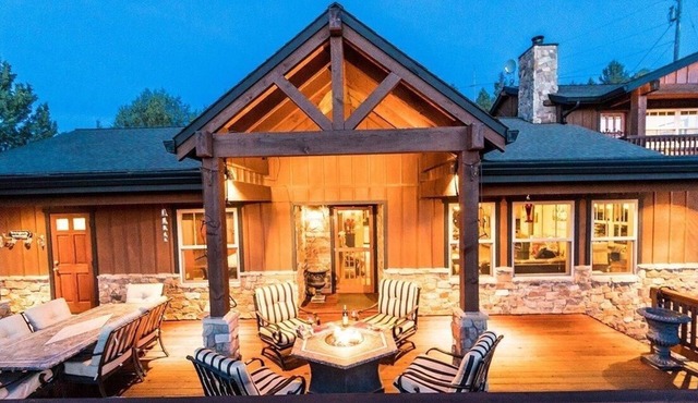 Bend Country 4 BR/3 Bth, Amazing 9 Mt View, 9 acre, Peaceful Getaway