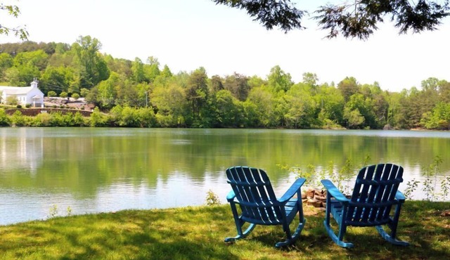 Boundary Waters Resort & Marina