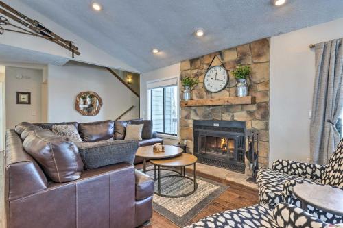 Bright Wintergreen Resort Home; Deck & Grill!