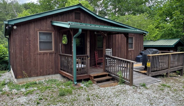 Camp Hideaway Hemlock Haven Cabin @ Nebo, Lake James NC