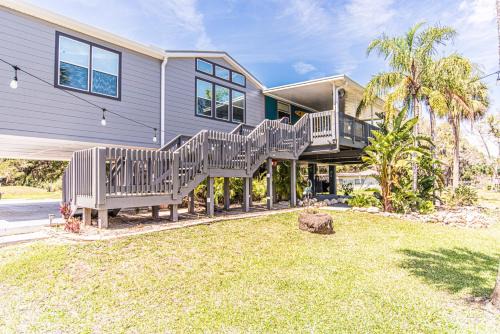 Canal Home in Ozello w pvt dock 1 dog ok sleeps 10