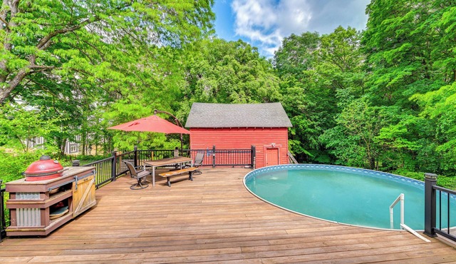 Charming Ballston Spa Home w/Sauna & Private Pool
