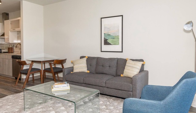 Chic 1BR in The Huntington Near Tech Corridor