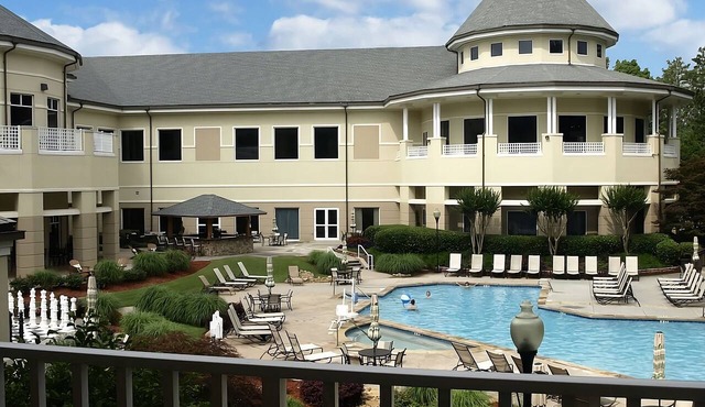 Convenience & Comfort! Minutes to Dinosaur Explore! FREE Parking, Pets Allowed!