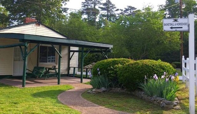 Cottage - Williamsburg Pet-Friendly Getaway – Heated Pool, Free Game Room